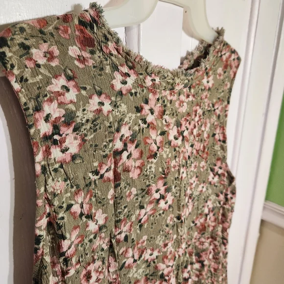 Maurices Floral Hi-low Tank Size 2X - Picture 4 of 7